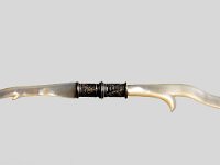 Kos 296  Kos 296, Deutschland oder Osteuropa, Ende 16./17. Jahrhundert, Zahnstocher, Perlmutt, Silber, Gold, L 16,1 cm, B 2,5 cm, H 1 cm : Museumsfoto: Claus Cordes, Bestandskatalog Ethnologie